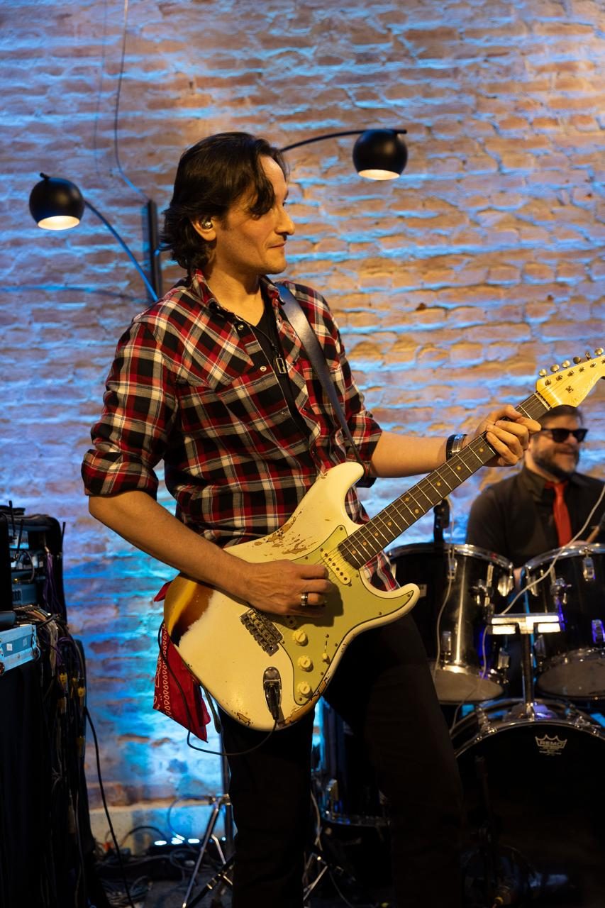 Thatoo Possenti — Plano Pop ao vivo
